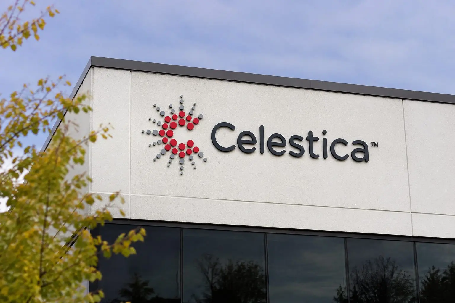 Celestica Inc. (NYSE:CLS; TSE:CLS) Shares Climb 8% on Guidance Pointing to $6.35 Billion Q4 Revenue (Google)