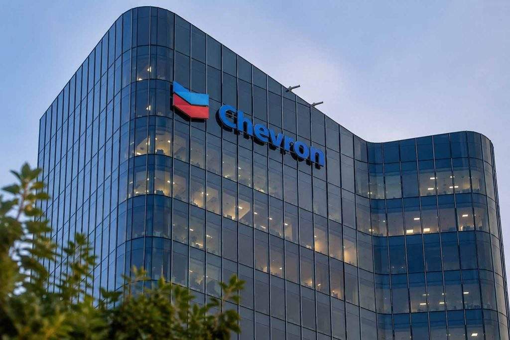 Chevron refining business drives 9% earnings beat after oil shock