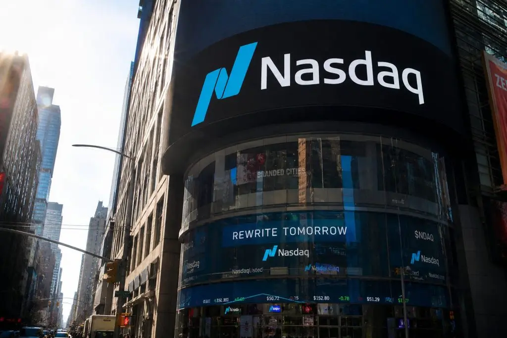 Nasdaq Futures Rise on Chips, Traders Wary After Iran Shock