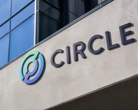 Circle stock slips on short holiday week, traders flag reserve-yield risk signals