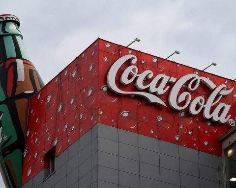 Coca-Cola’s $172B Advantage Over Pepsi Widens Ahead of Earnings