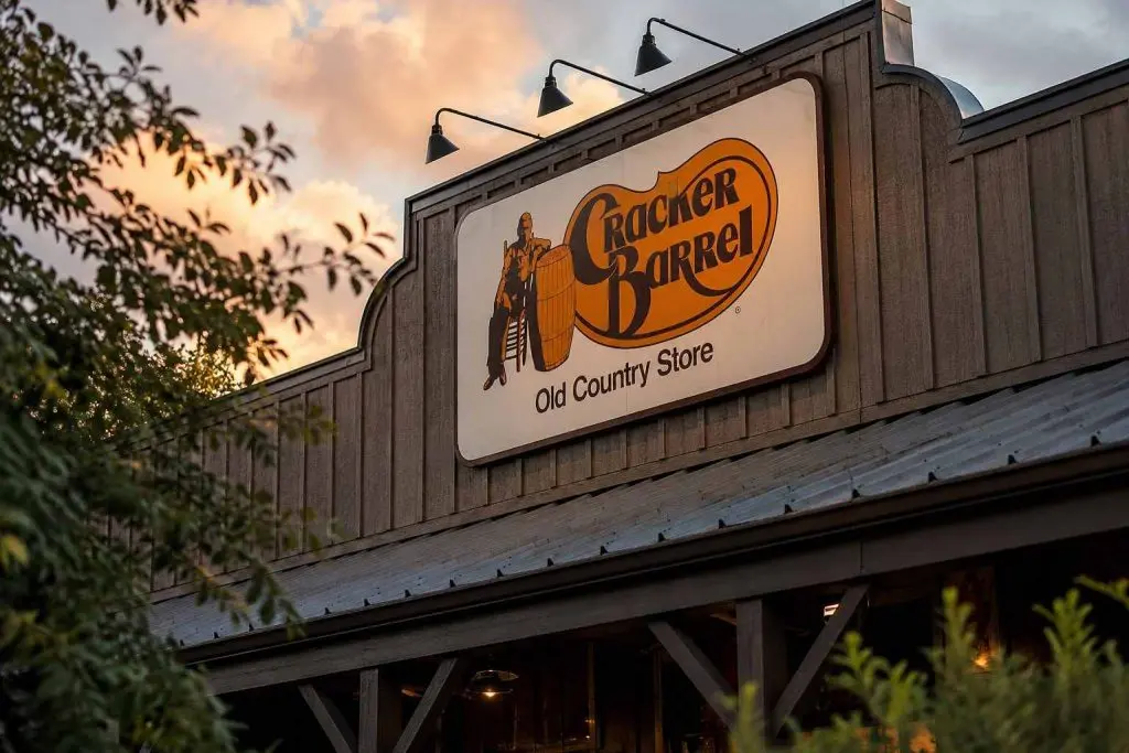 Cracker Barrel (NASDAQ:CBRL) Shares Hold Steady Over the Week After $77 Million Transaction Leads to $5.7 Million Rent Obligation