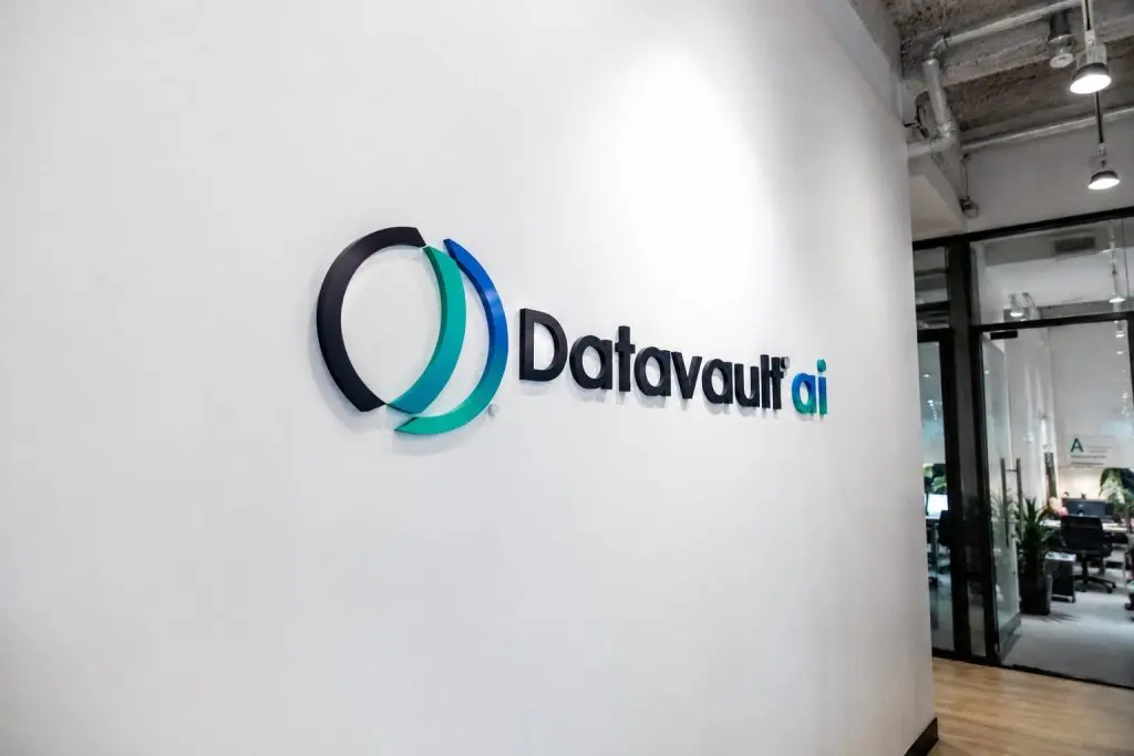 Datavault AI (NASDAQ:DVLT) gains 21% on $700 million minerals push, but $1 Nasdaq gap holds
