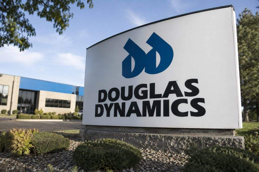 Douglas Dynamics (NYSE:PLOW) shares recover 3.7% as investors focus on margin outlook