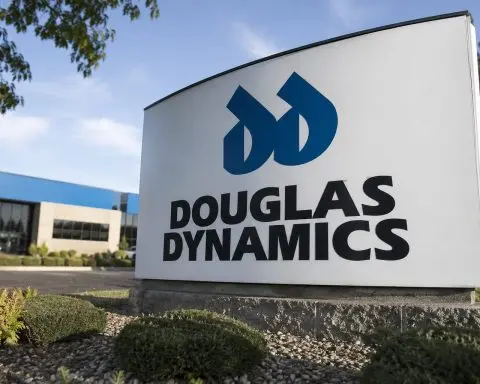 Douglas Dynamics (NYSE:PLOW) shares recover 3.7% as investors focus on margin outlook