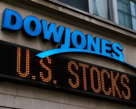 Dow rallies 340 points as slump in oil prices lifts blue chips, Nasdaq trails