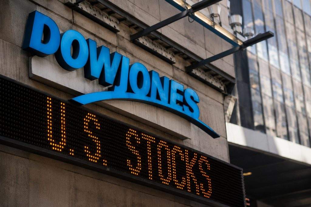 Dow Jones Wraps Session With 150-Point Gain, Two Stocks Account for Most of Move
