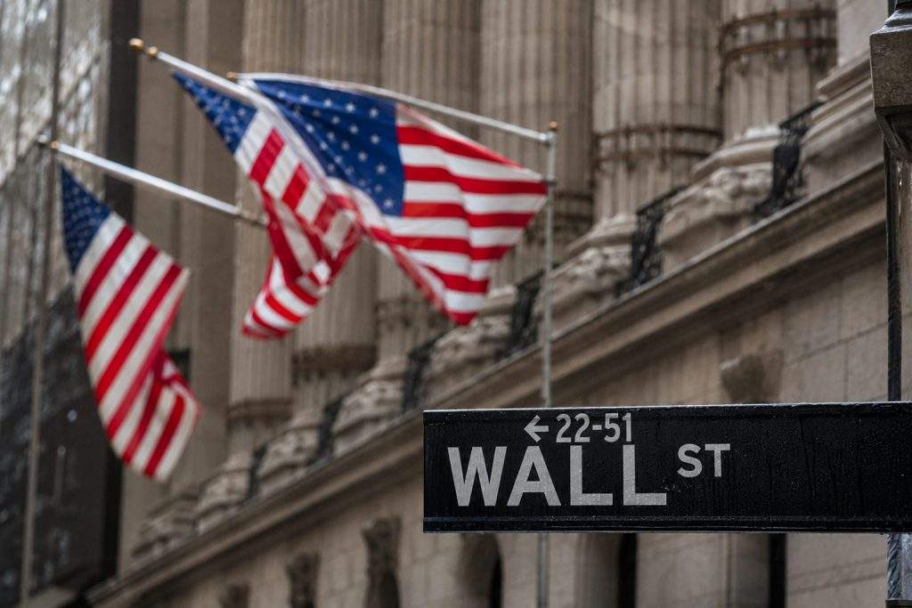U.S. stocks climb as Dow gains, outweighing AI chip sector losses