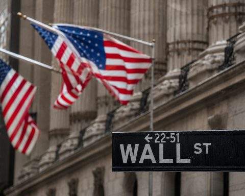 U.S. stocks climb as Dow gains, outweighing AI chip sector losses
