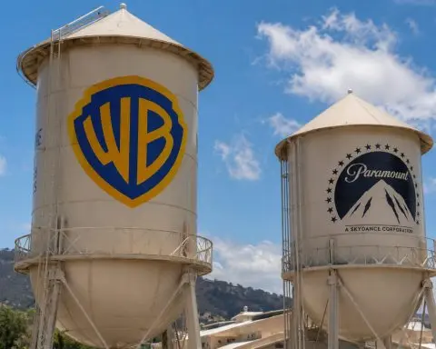 El riesgo de la adquisición de Warner Bros por $9.8 mil millones de Ellison supera la valoración de Paramount