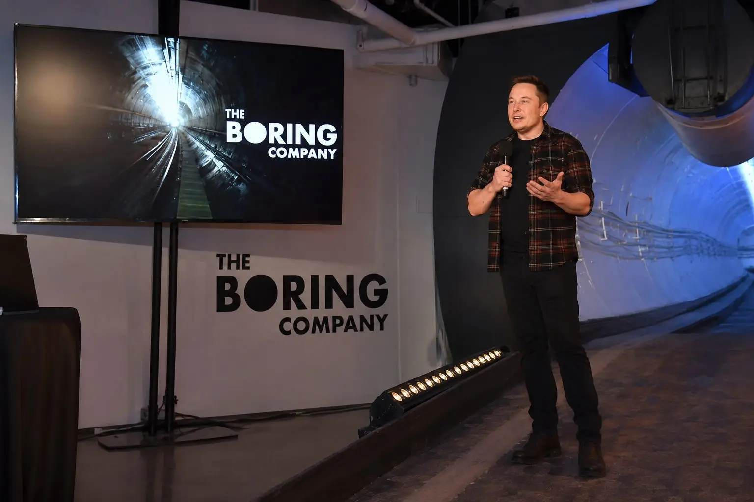 Musk’s Boring Company Targets $20 Billion Valuation Despite Over 200x Sales Ratio