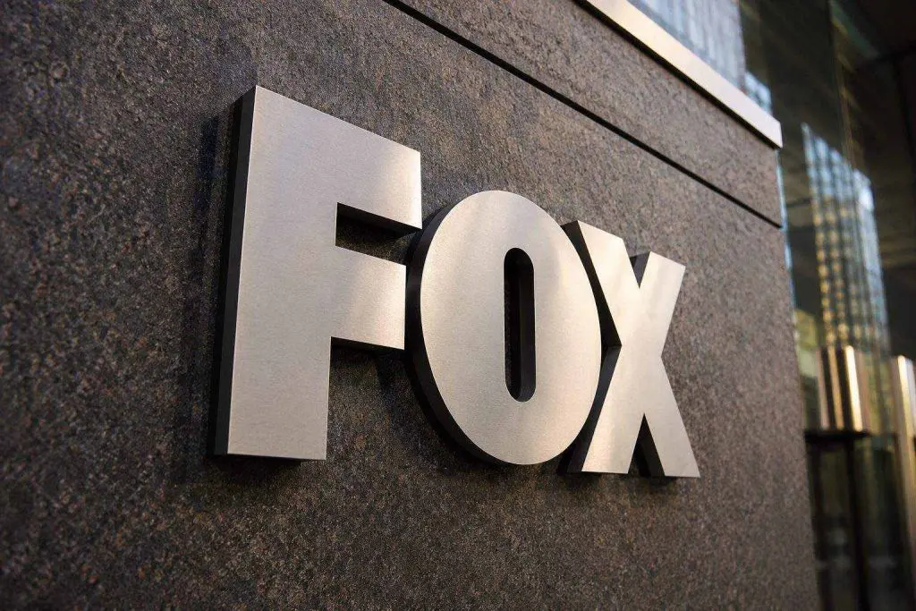 Fox shares climb 5% as analysts narrow Roku deal discount after upgrades Fox shares climb 5% as analysts narrow Roku deal discount after upgrades