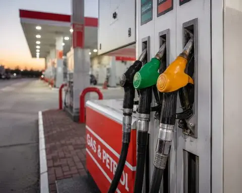 Gasoline crunch brings big gas stations, fuel margins into investor view