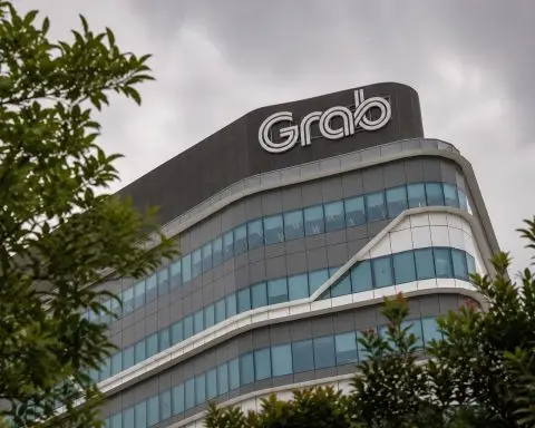 Grab Holdings (NASDAQ:GRAB) advances 1.8% as Q2 margin outlook challenges expectations