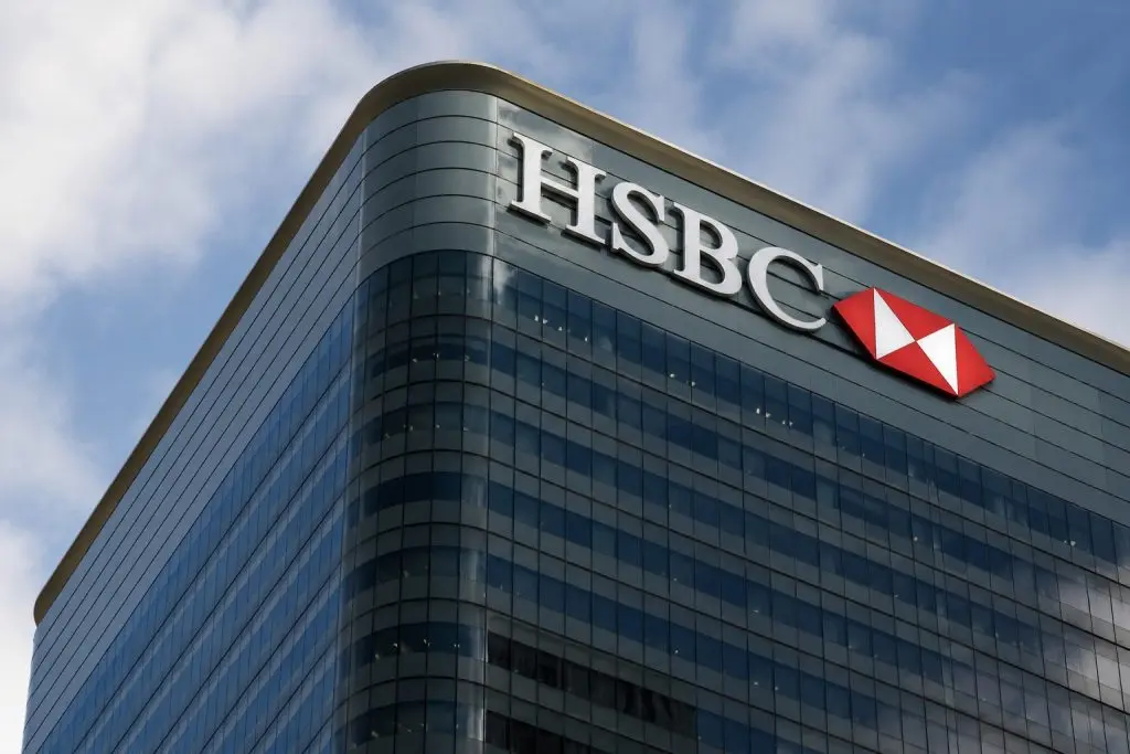 HSBC (LON:HSBA) Agrees Sale of Singapore Insurance Arm for 23 Times Earnings with Share Buyback Decision Approaching