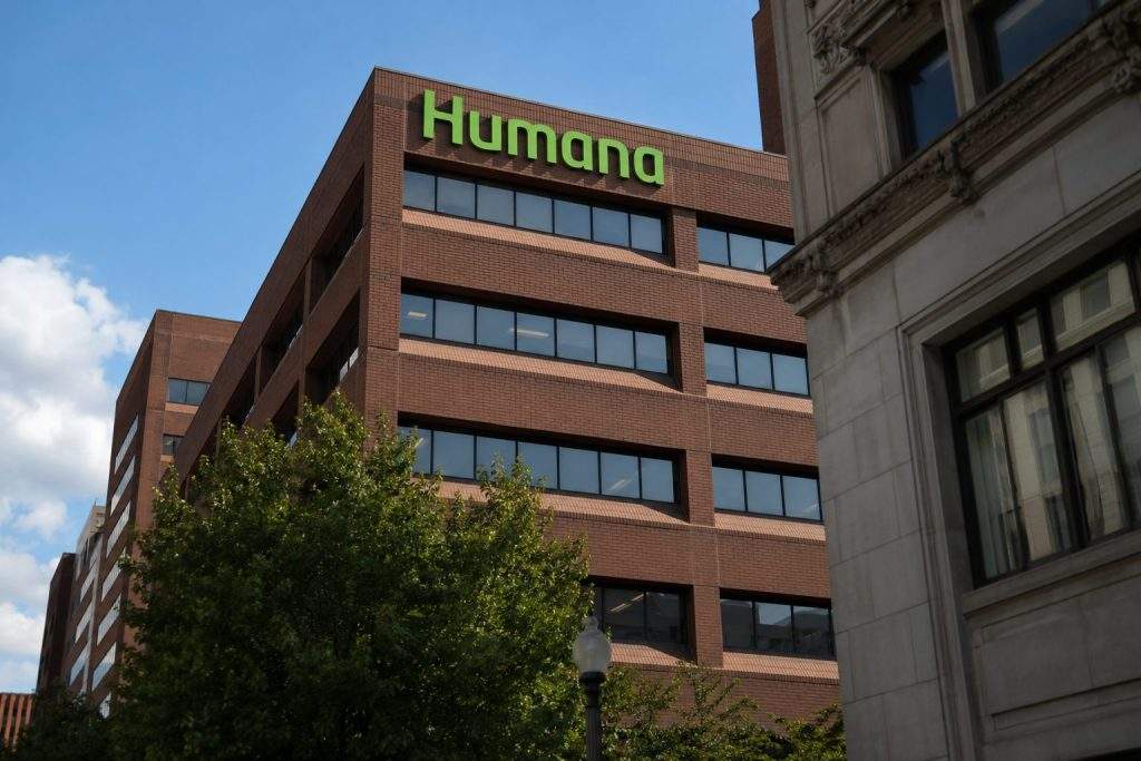 Humana (NYSE:HUM) Shares Drop in Premarket After Outperforming Q2, 2026 Forecast Indicates Notable Second-Half Shift