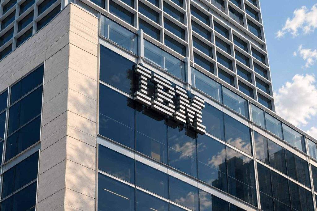 IBM (NYSE:IBM) Shares Recover, While $10.9 Billion Cash Flow Hurdle Approaches