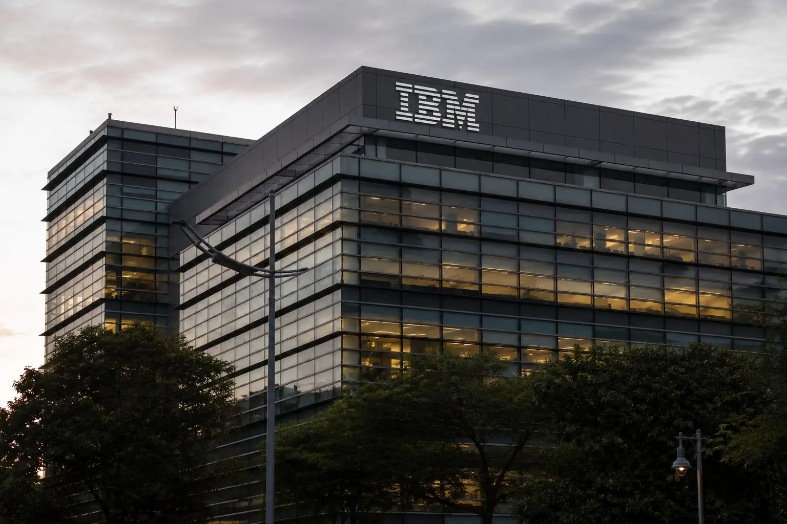 IBM Stock Trades at 22x, But Nvidia and Oracle Change the Picture