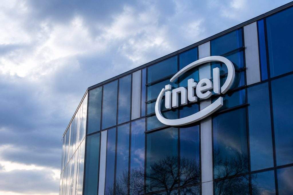 Intel (NASDAQ:INTC) stock sees quick turnover as traders exit ahead of Q2 results