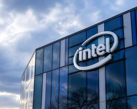 Intel (NASDAQ:INTC) stock sees quick turnover as traders exit ahead of Q2 results
