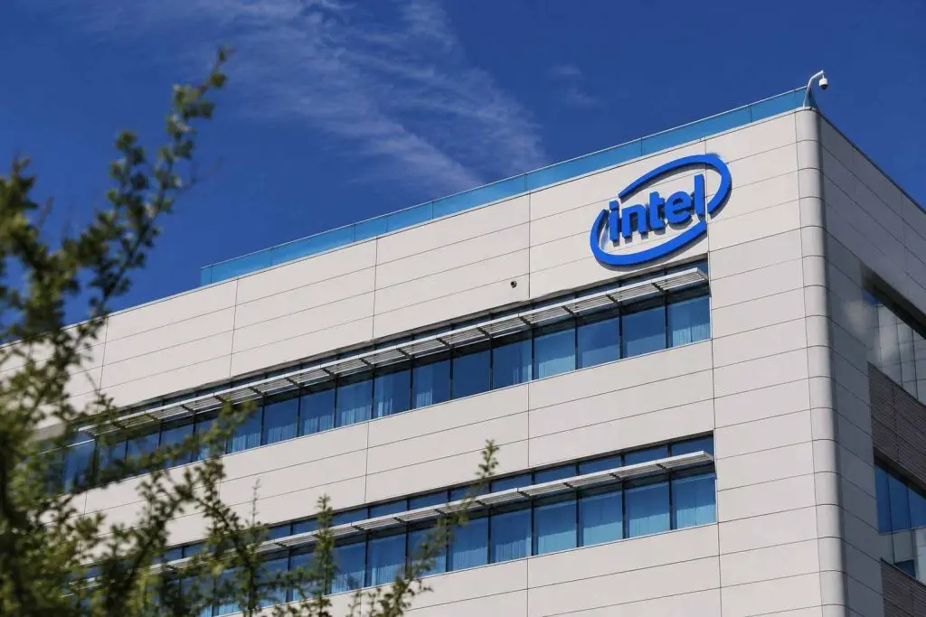 Intel (NASDAQ:INTC) Shares Surge as Options Market Forecasts $63 Billion Earnings Move Intel (NASDAQ:INTC) Shares Surge as Options Market Forecasts $63 Billion Earnings Move