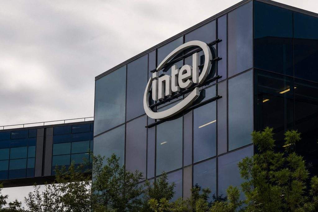 Intel heads toward $646 billion mark following 9% chip slide