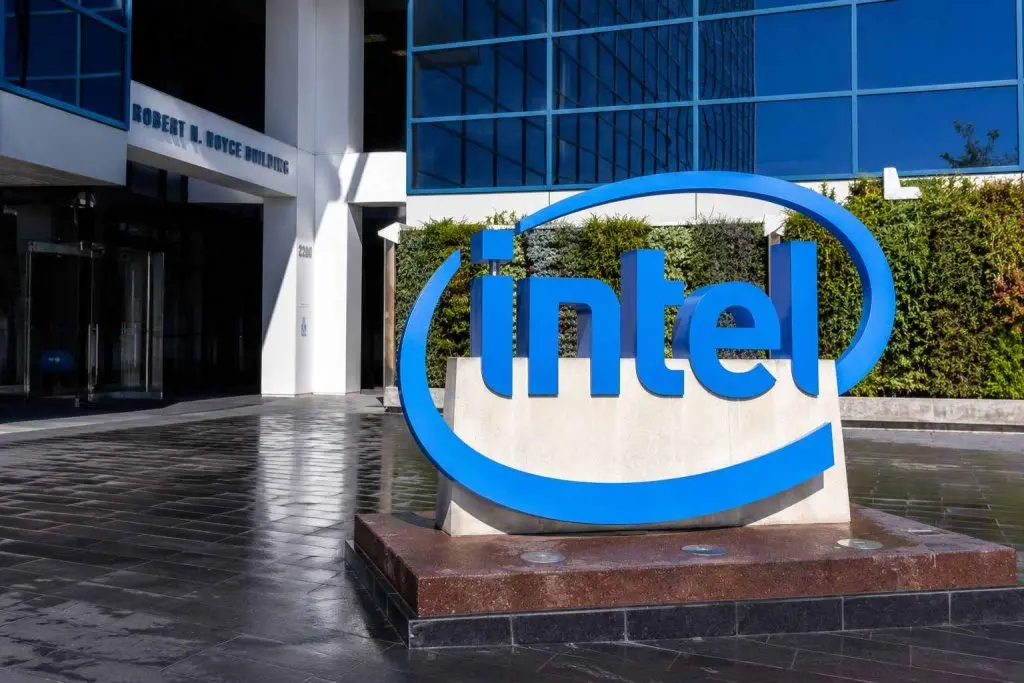 Intel Shares Steady in U.S. Premarket as AI-driven CPU Sales Lift Profits Expectations