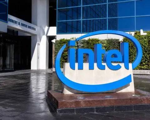 Intel (NASDAQ:INTC) Holds Near $82; Foundry Unit Losses Offset AI-Driven Recovery