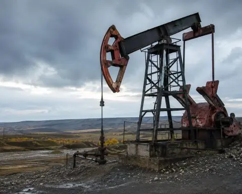 S&P 500 Braces for Potential Impact from 16% Surge in Oil Amid Iran Concerns and Inflation Risks