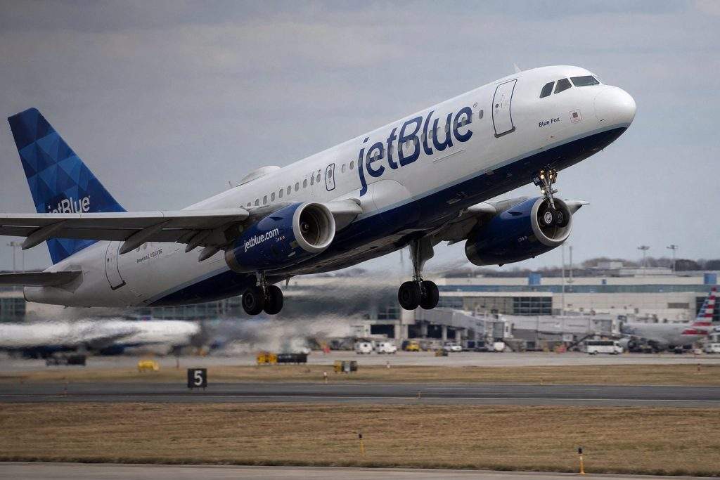 JetBlue (NASDAQ:JBLU) Shares Rise as 2028 Profit Goal Hinges on Lower Fuel Costs
