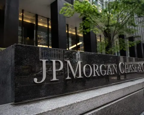 JPMorgan Chase (NYSE: JPM) Guidance Trade-Off Tests Its Valuation Premium