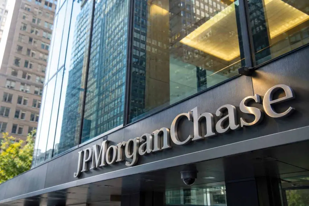 JPMorgan stock: $50 billion buyback gives JPM a July earnings yardstick