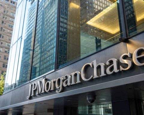 JPMorgan stock: $50 billion buyback gives JPM a July earnings yardstick