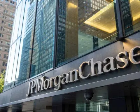 JPMorgan stock: $50 billion buyback gives JPM a July earnings yardstick