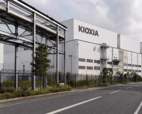 Kioxia Holdings (TYO:285A) Launches ¥800 Billion Share Buyback Amid Rising AI Profits