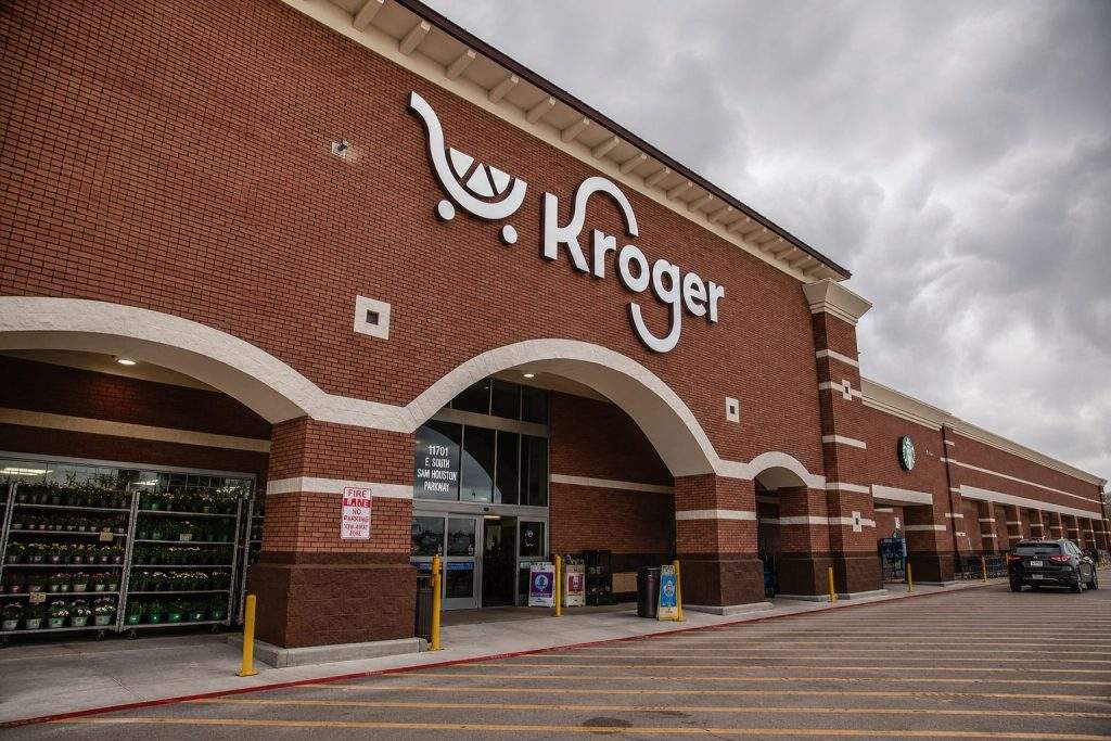 Kroger (NYSE:KR) Surpasses Walmart by 95 Cents, Highlights Margin Strategy