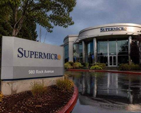Las acciones de Super Micro Computer (NASDAQ:SMCI) suben ante un cambio proyectado de margen de 847 millones de dólares