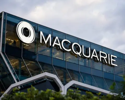 Macquarie Group (ASX:MQG) trades at record high as oil swings