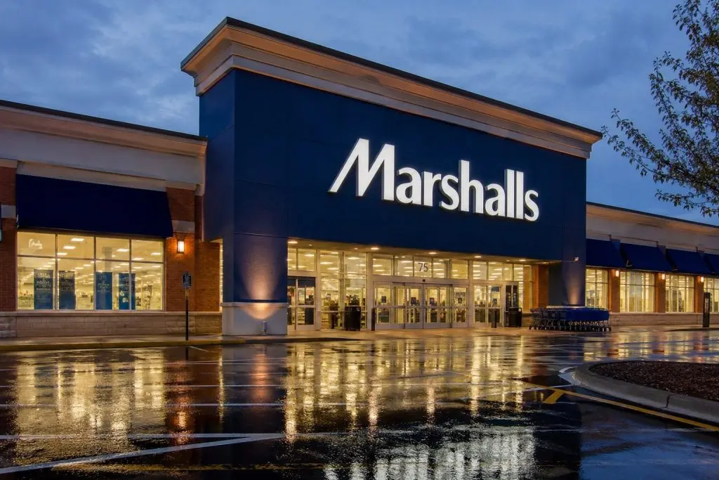 Martha Stewart highlights $70 Marshalls lamp as example of home goods appeal at TJX (NYSE:TJX)