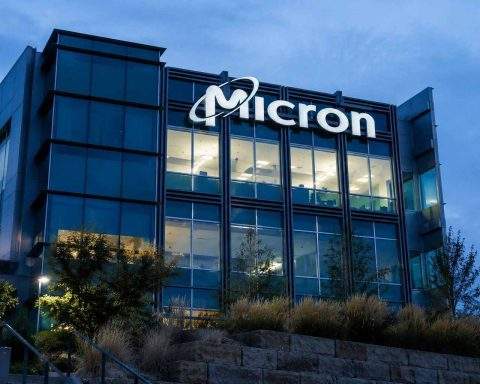 Micron (NASDAQ:MU) Shares Jump 8.5% as Investors Eye Major Tech Spending Update