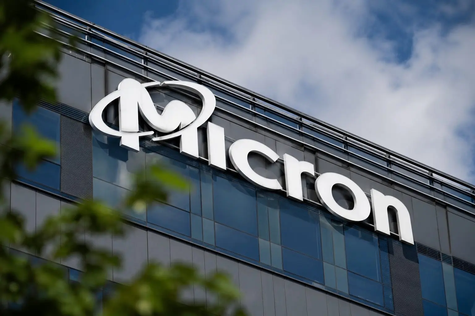 Micron Technology (NASDAQ:MU) sheds $202 billion in market cap in two-day chip selloff before holiday