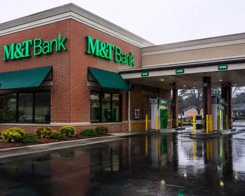 M&T Bank (NYSE:MTB) turns to borrowings to support loan expansion as quarterly profit hits record