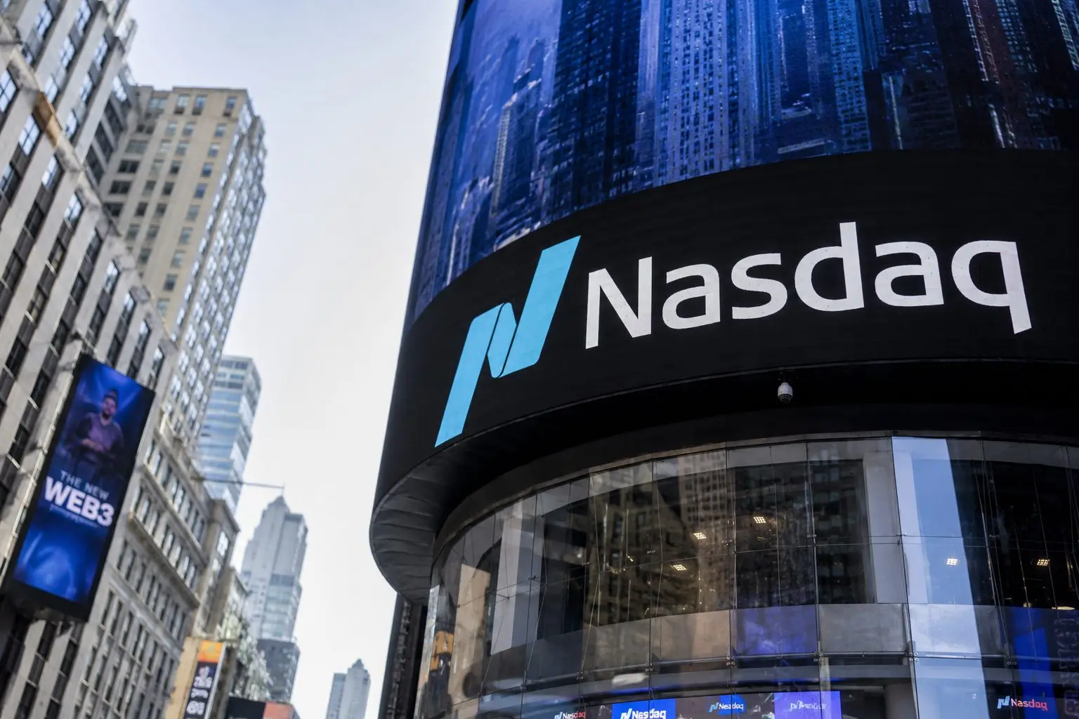 Nasdaq (NASDAQ:NDAQ) Tops Q2 Estimates; Index, Fintech Growth Power Results