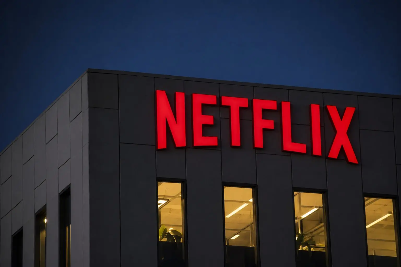 Akcje Netflixa spadają po umowie na 500 milionów dolarów dotyczącej „The Walking Dead”, która wywiera presję na model reklamowy Akcje Netflixa spadają po umowie na 500 milionów dolarów dotyczącej „The Walking Dead”, która wywiera presję na model reklamowy