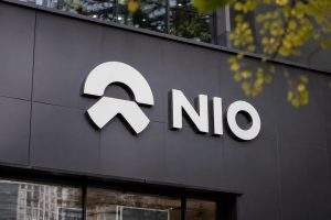 NIO stock trails Nasdaq after Q2 miss and mixed deliveries ahead of next week’s update
