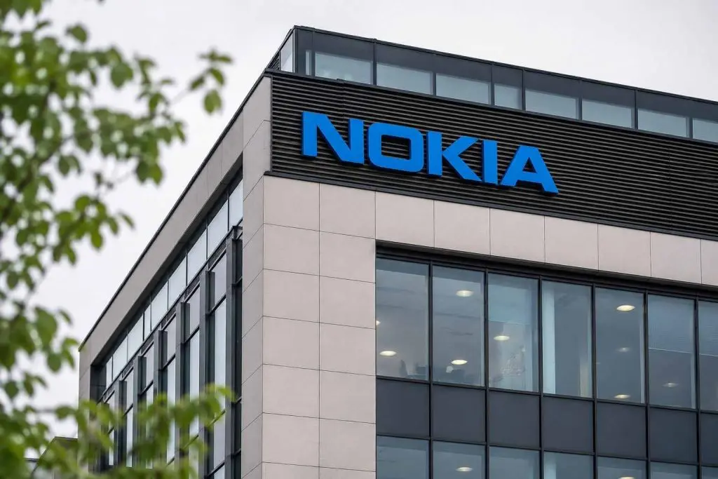 Nokia (HEL:NOKIA) shares drop as FMR cuts stake below 5% ahead of Q2