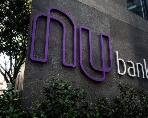 Nu Holdings Shares Slip Even as $20 Price Target Issued on Nubank Parent