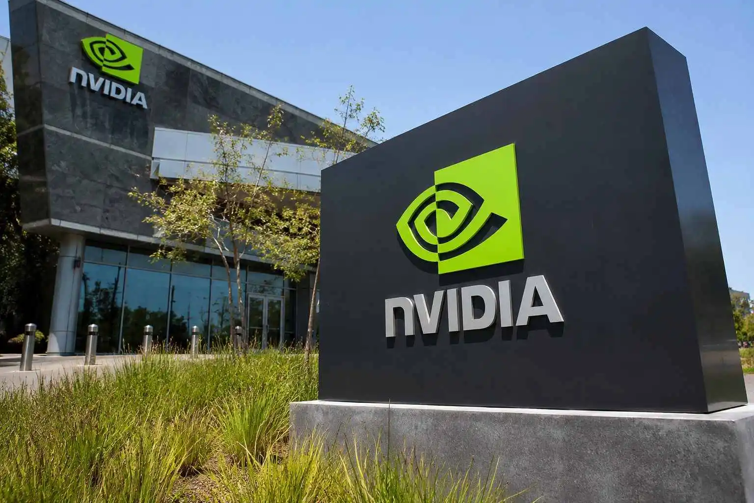 NVIDIA Corporation (NASDAQ:NVDA) stock tests $200 as chip selloff shifts to AI capacity risk