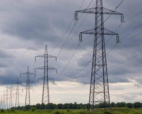Ohio Tops Sun Belt in Business, Power Lines Worth Watching