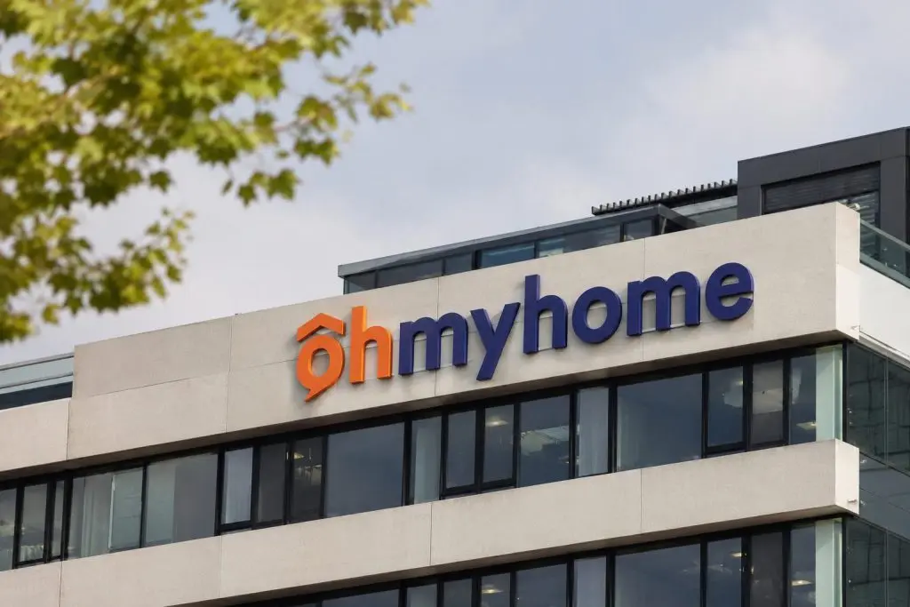 Ohmyhome (NASDAQ:OMH) surge highlights attention on 9-for-1 warrant dilution